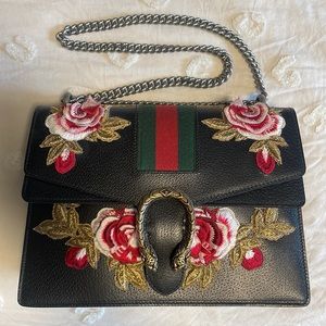 GUCCI Leather Embroidered Rose Dionysus Medium Shoulder Bag